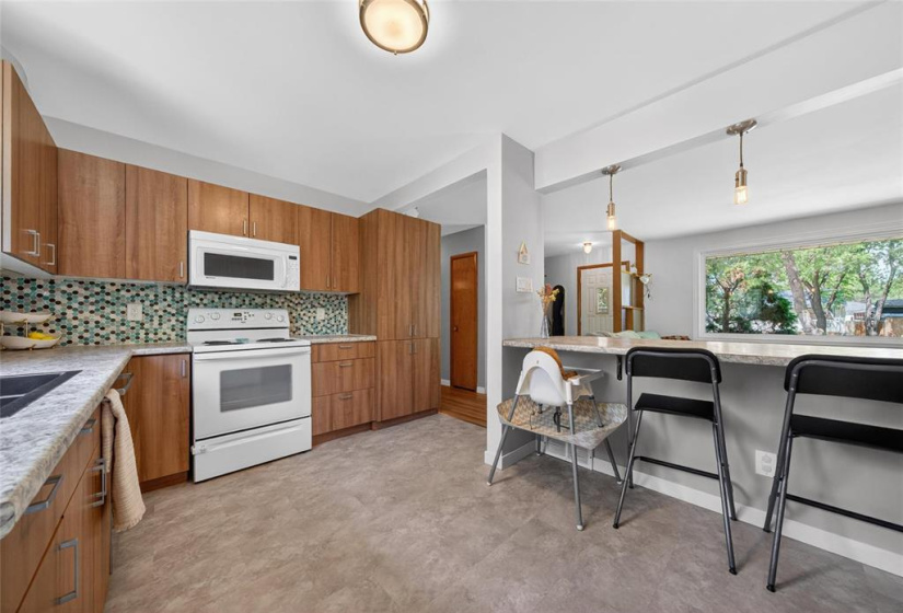 4 Bernier, 3 Bedrooms Bedrooms, 8 Rooms Rooms,1 BathroomBathrooms,Residential,For Sale,Bernier