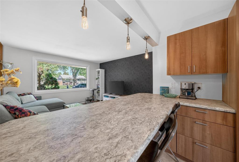 4 Bernier, 3 Bedrooms Bedrooms, 8 Rooms Rooms,1 BathroomBathrooms,Residential,For Sale,Bernier