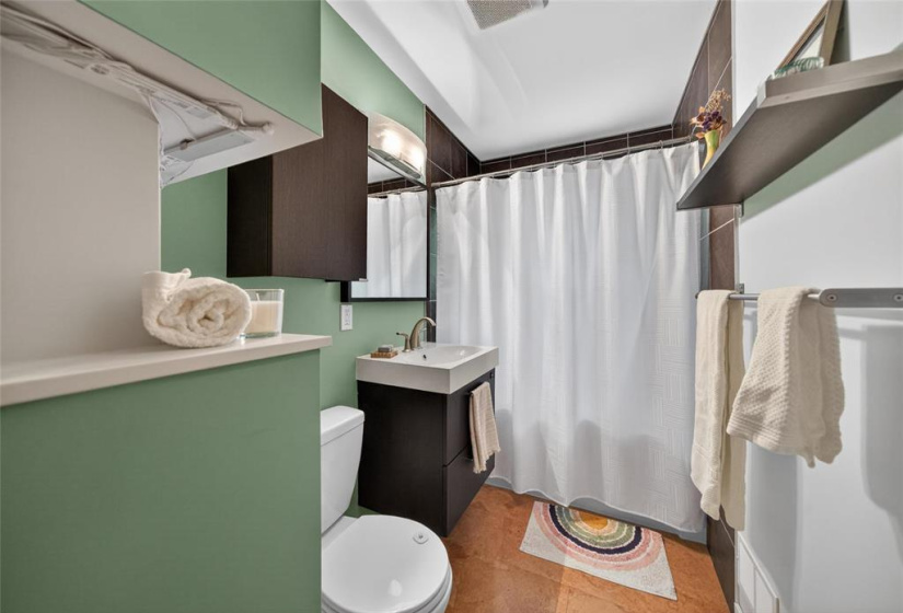 4 Bernier, 3 Bedrooms Bedrooms, 8 Rooms Rooms,1 BathroomBathrooms,Residential,For Sale,Bernier