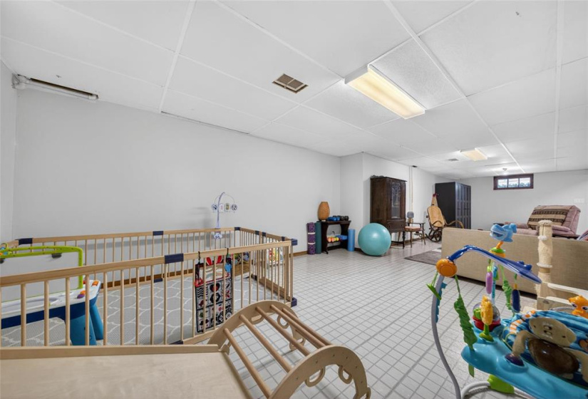 4 Bernier, 3 Bedrooms Bedrooms, 8 Rooms Rooms,1 BathroomBathrooms,Residential,For Sale,Bernier