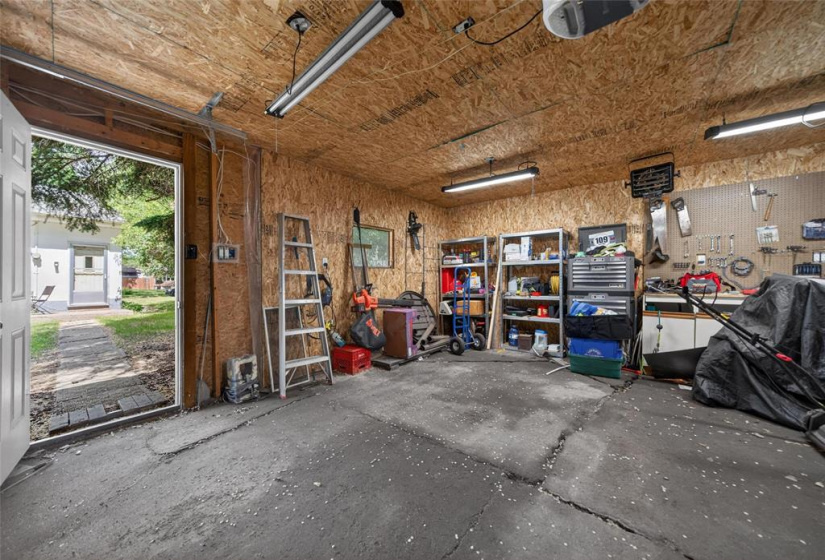 4 Bernier, 3 Bedrooms Bedrooms, 8 Rooms Rooms,1 BathroomBathrooms,Residential,For Sale,Bernier