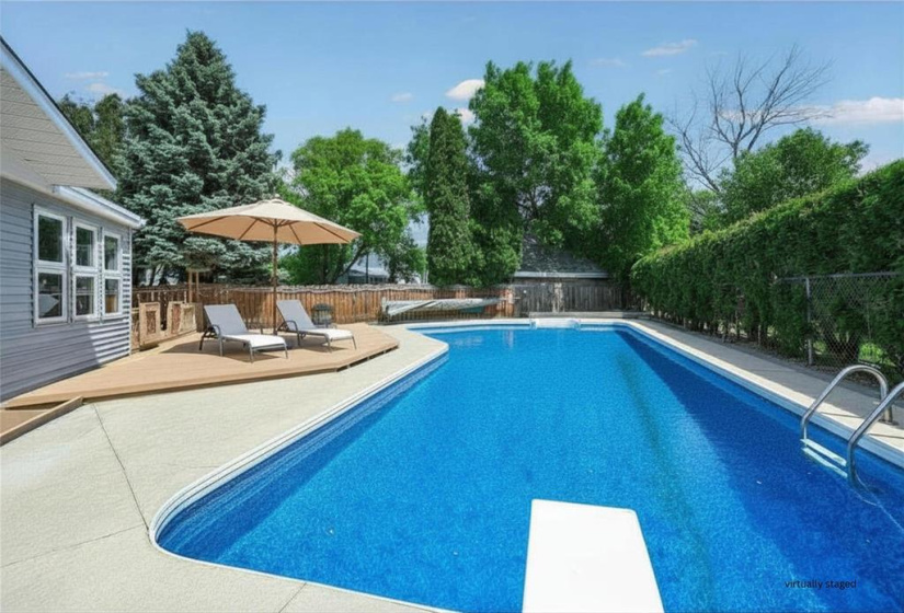 6 Connor, 4 Bedrooms Bedrooms, 16 Rooms Rooms,3 BathroomsBathrooms,Residential,For Sale,Connor