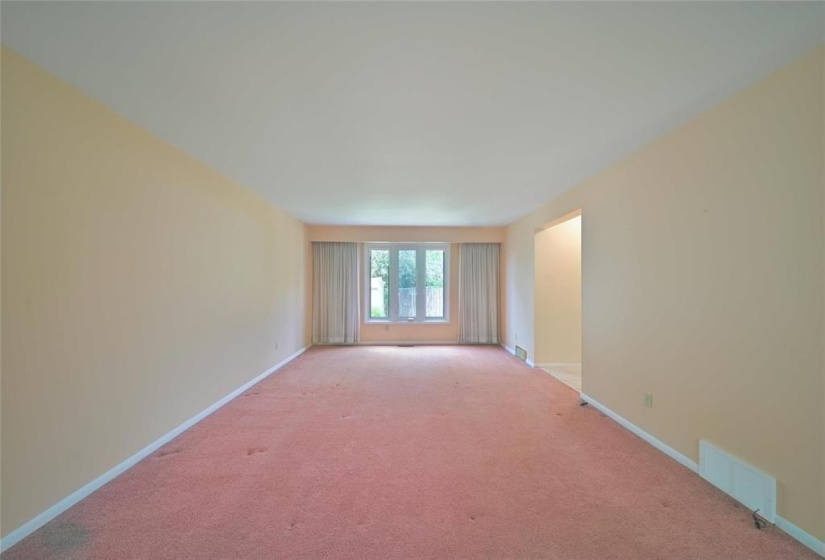 6 Connor, 4 Bedrooms Bedrooms, 16 Rooms Rooms,3 BathroomsBathrooms,Residential,For Sale,Connor