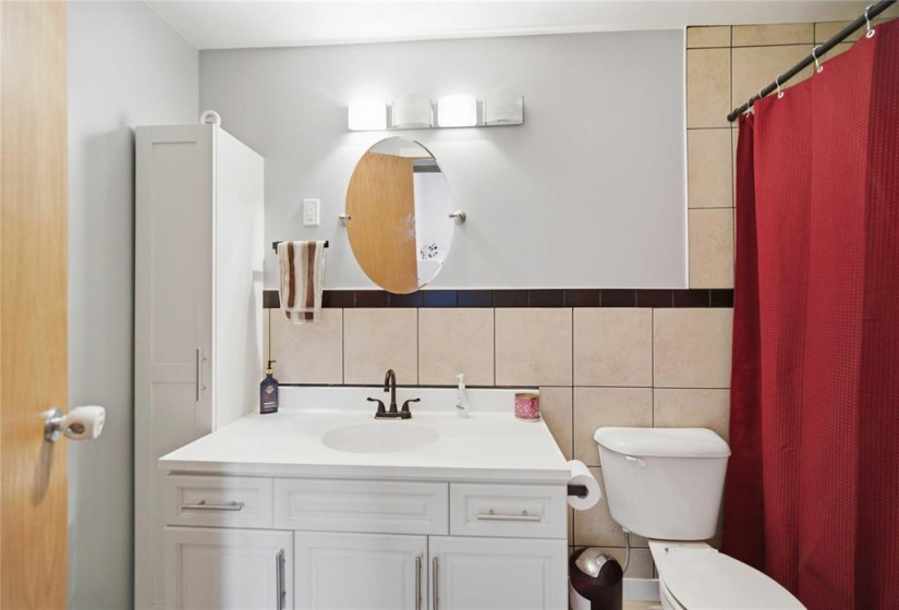 10098 74NW, 4 Bedrooms Bedrooms, 11 Rooms Rooms,2 BathroomsBathrooms,Residential,For Sale,74NW