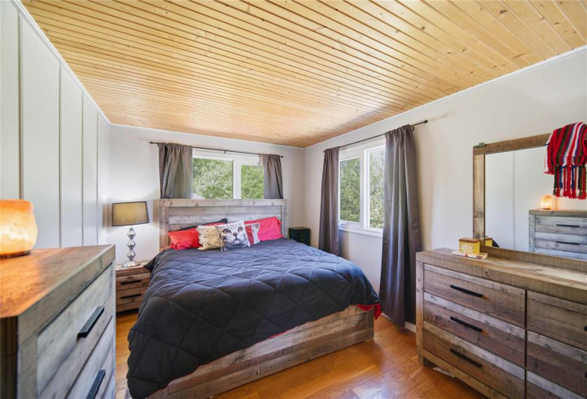 10098 74NW, 4 Bedrooms Bedrooms, 11 Rooms Rooms,2 BathroomsBathrooms,Residential,For Sale,74NW