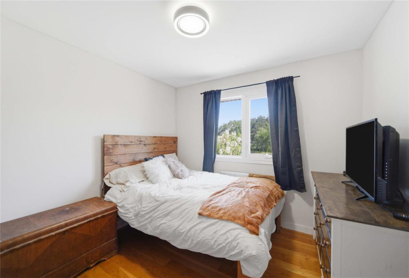10098 74NW, 4 Bedrooms Bedrooms, 11 Rooms Rooms,2 BathroomsBathrooms,Residential,For Sale,74NW