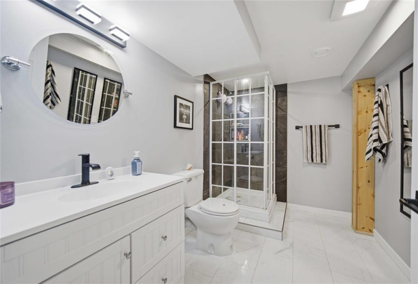 10098 74NW, 4 Bedrooms Bedrooms, 11 Rooms Rooms,2 BathroomsBathrooms,Residential,For Sale,74NW