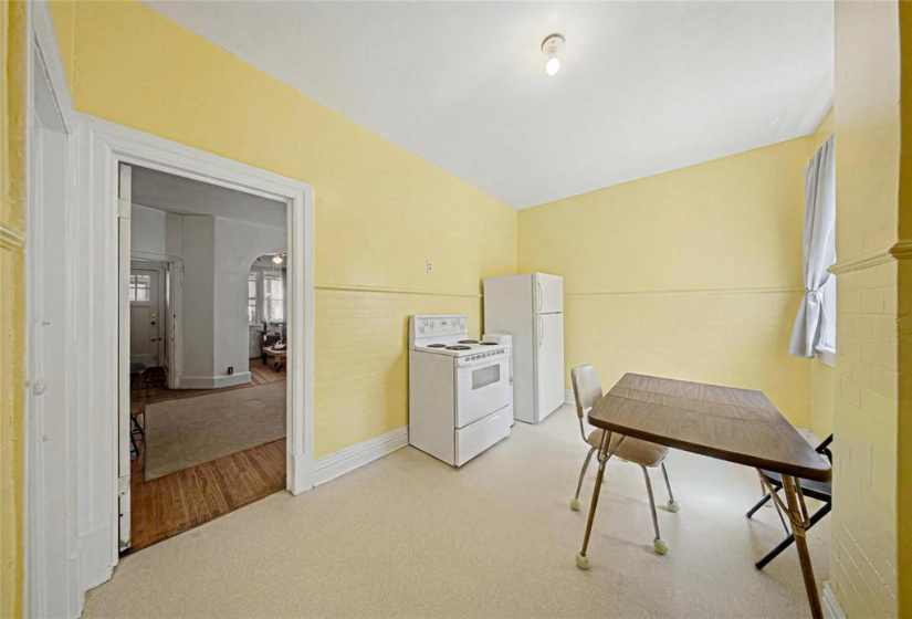 426 Redwood, 3 Bedrooms Bedrooms, 8 Rooms Rooms,1 BathroomBathrooms,Residential,For Sale,Redwood