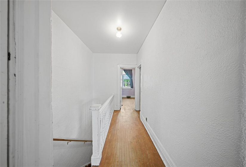 426 Redwood, 3 Bedrooms Bedrooms, 8 Rooms Rooms,1 BathroomBathrooms,Residential,For Sale,Redwood