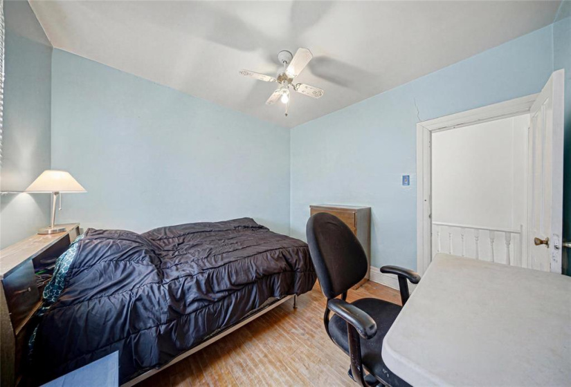 426 Redwood, 3 Bedrooms Bedrooms, 8 Rooms Rooms,1 BathroomBathrooms,Residential,For Sale,Redwood