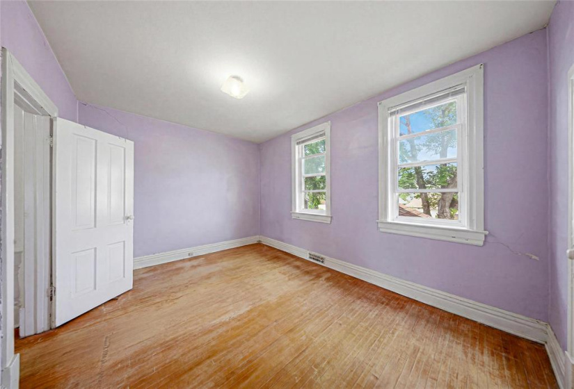 426 Redwood, 3 Bedrooms Bedrooms, 8 Rooms Rooms,1 BathroomBathrooms,Residential,For Sale,Redwood
