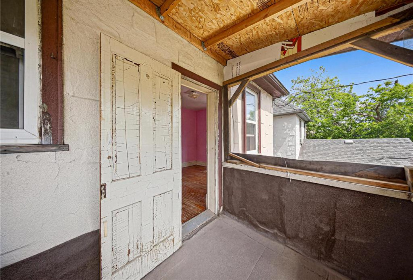 426 Redwood, 3 Bedrooms Bedrooms, 8 Rooms Rooms,1 BathroomBathrooms,Residential,For Sale,Redwood