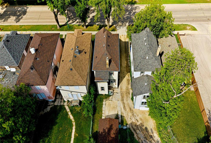 426 Redwood, 3 Bedrooms Bedrooms, 8 Rooms Rooms,1 BathroomBathrooms,Residential,For Sale,Redwood