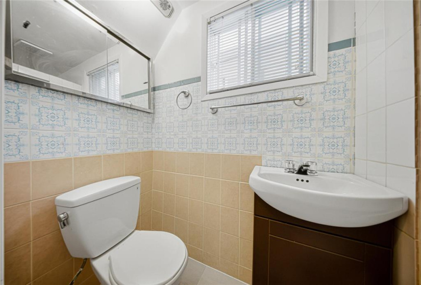 605 Agnes, 4 Bedrooms Bedrooms, 11 Rooms Rooms,2 BathroomsBathrooms,Residential,For Sale,Agnes