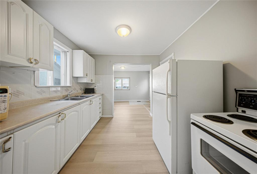 605 Agnes, 4 Bedrooms Bedrooms, 11 Rooms Rooms,2 BathroomsBathrooms,Residential,For Sale,Agnes