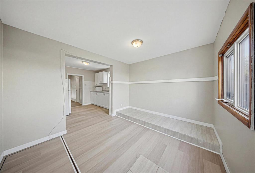 605 Agnes, 4 Bedrooms Bedrooms, 11 Rooms Rooms,2 BathroomsBathrooms,Residential,For Sale,Agnes