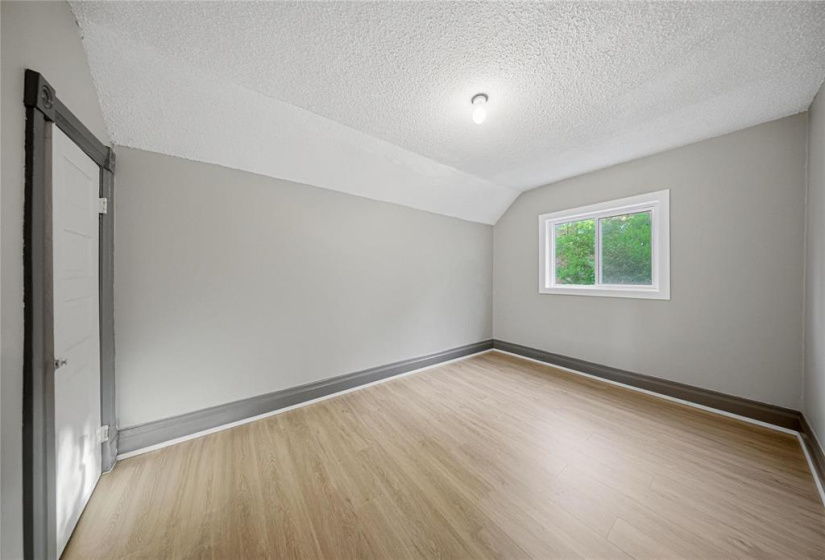 605 Agnes, 4 Bedrooms Bedrooms, 11 Rooms Rooms,2 BathroomsBathrooms,Residential,For Sale,Agnes