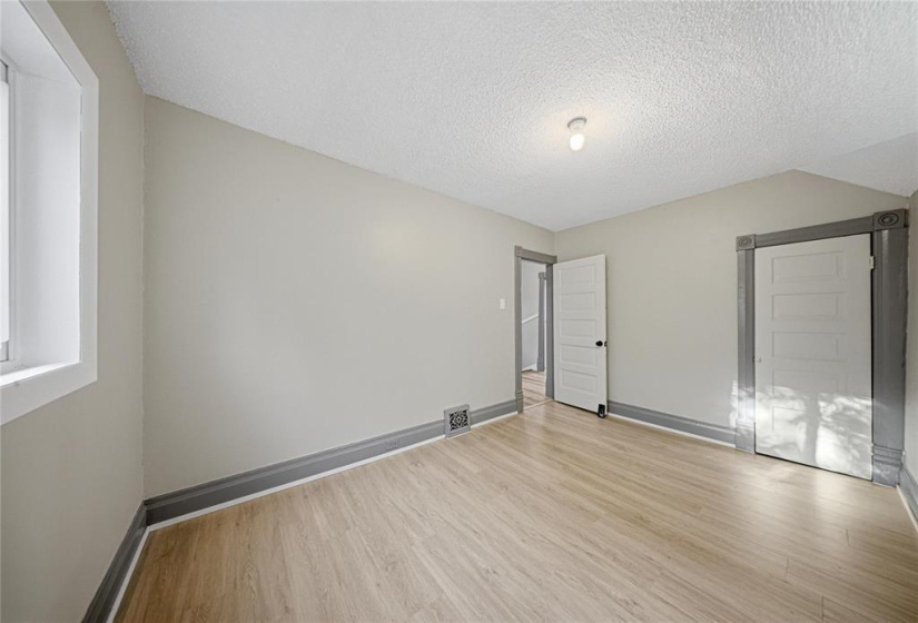 605 Agnes, 4 Bedrooms Bedrooms, 11 Rooms Rooms,2 BathroomsBathrooms,Residential,For Sale,Agnes