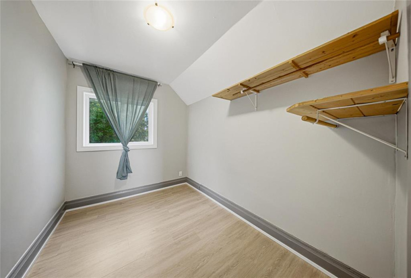 605 Agnes, 4 Bedrooms Bedrooms, 11 Rooms Rooms,2 BathroomsBathrooms,Residential,For Sale,Agnes