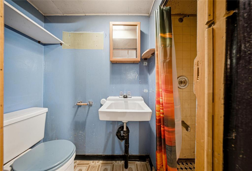 605 Agnes, 4 Bedrooms Bedrooms, 11 Rooms Rooms,2 BathroomsBathrooms,Residential,For Sale,Agnes