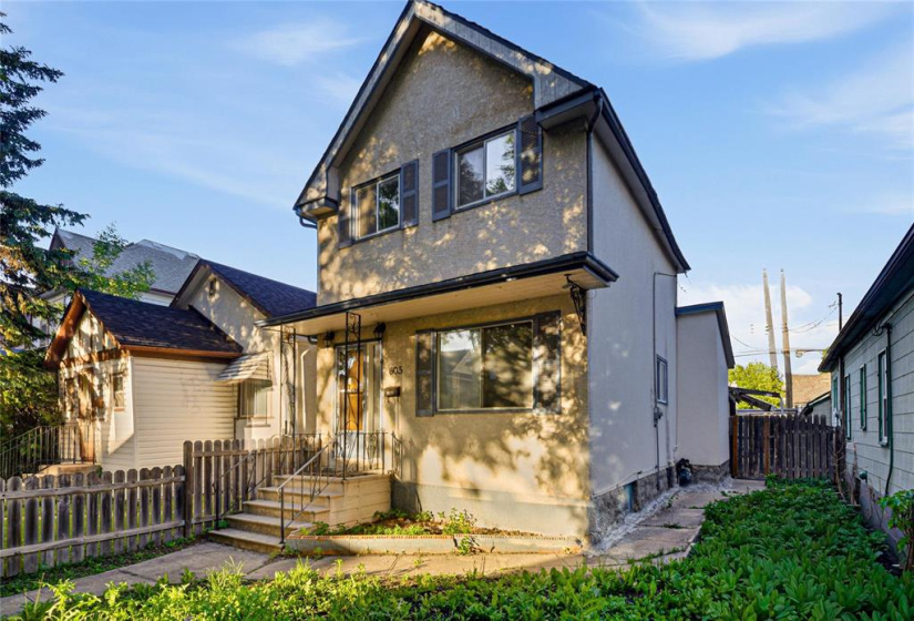 605 Agnes, 4 Bedrooms Bedrooms, 11 Rooms Rooms,2 BathroomsBathrooms,Residential,For Sale,Agnes
