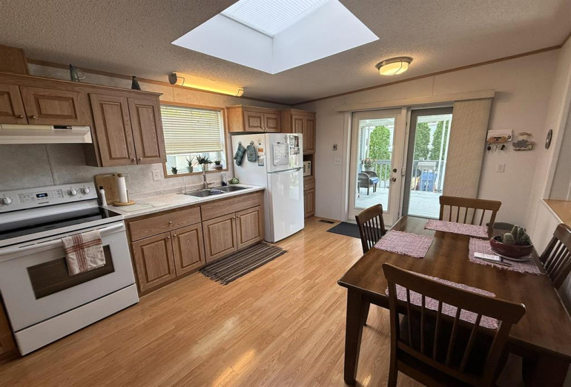 16 Silverdale, 3 Bedrooms Bedrooms, 7 Rooms Rooms,1 BathroomBathrooms,Residential,For Sale,Silverdale