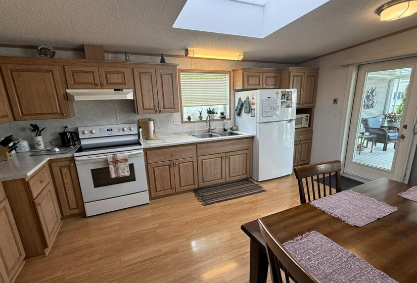 16 Silverdale, 3 Bedrooms Bedrooms, 7 Rooms Rooms,1 BathroomBathrooms,Residential,For Sale,Silverdale