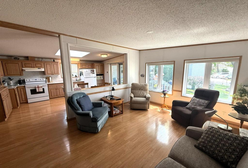 16 Silverdale, 3 Bedrooms Bedrooms, 7 Rooms Rooms,1 BathroomBathrooms,Residential,For Sale,Silverdale