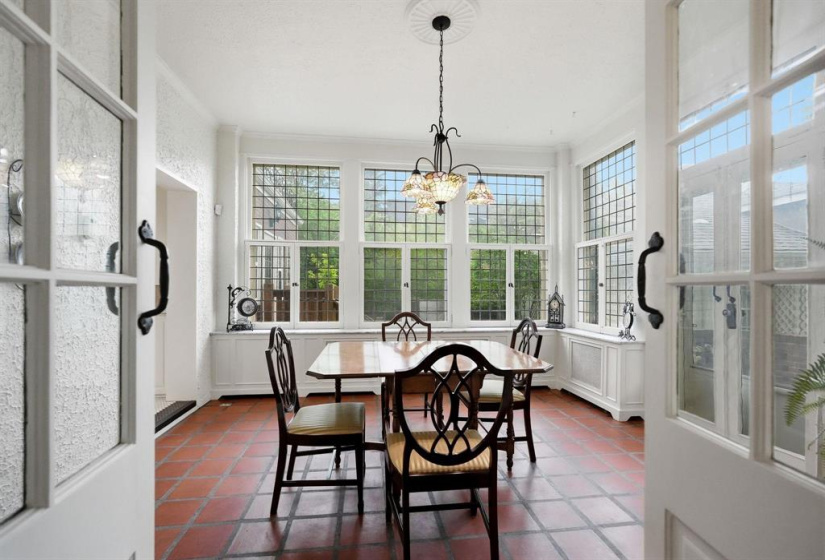12 Kingsway, 8 Bedrooms Bedrooms, 41 Rooms Rooms,5 BathroomsBathrooms,Residential,For Sale,Kingsway