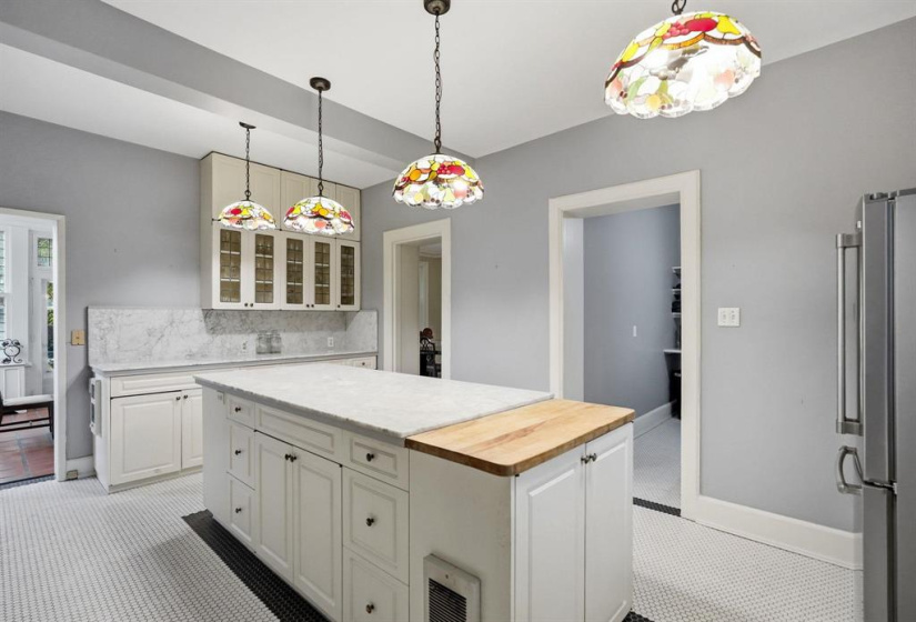 12 Kingsway, 8 Bedrooms Bedrooms, 41 Rooms Rooms,5 BathroomsBathrooms,Residential,For Sale,Kingsway