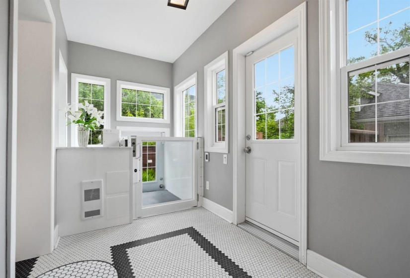 12 Kingsway, 8 Bedrooms Bedrooms, 41 Rooms Rooms,5 BathroomsBathrooms,Residential,For Sale,Kingsway