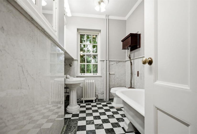 12 Kingsway, 8 Bedrooms Bedrooms, 41 Rooms Rooms,5 BathroomsBathrooms,Residential,For Sale,Kingsway