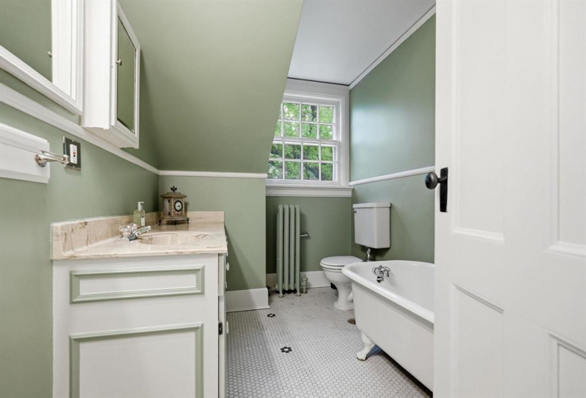 12 Kingsway, 8 Bedrooms Bedrooms, 41 Rooms Rooms,5 BathroomsBathrooms,Residential,For Sale,Kingsway