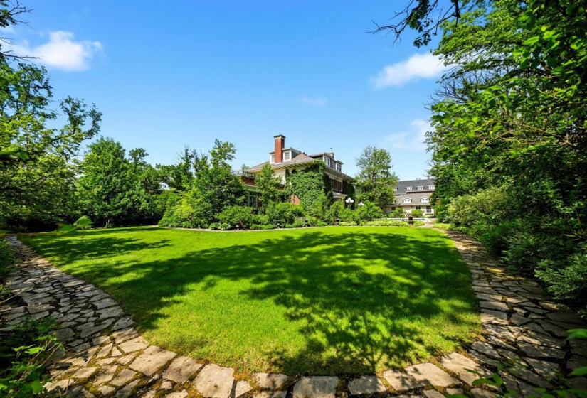 12 Kingsway, 8 Bedrooms Bedrooms, 41 Rooms Rooms,5 BathroomsBathrooms,Residential,For Sale,Kingsway