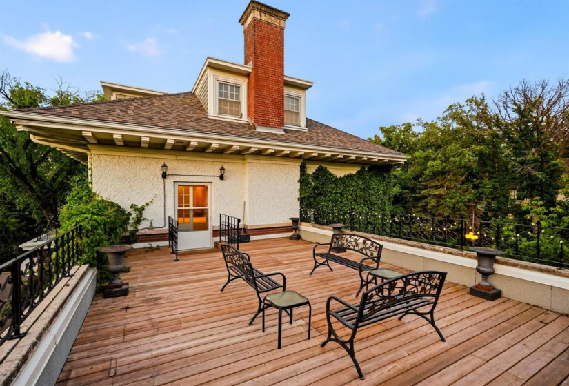 12 Kingsway, 8 Bedrooms Bedrooms, 41 Rooms Rooms,5 BathroomsBathrooms,Residential,For Sale,Kingsway