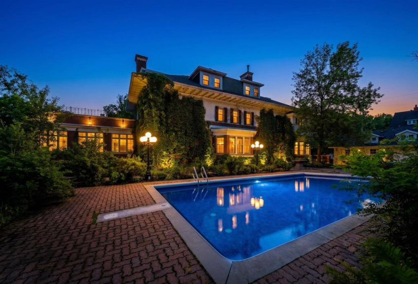 12 Kingsway, 8 Bedrooms Bedrooms, 41 Rooms Rooms,5 BathroomsBathrooms,Residential,For Sale,Kingsway