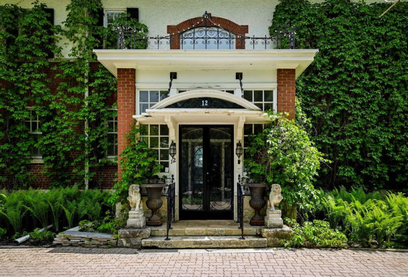 12 Kingsway, 8 Bedrooms Bedrooms, 41 Rooms Rooms,5 BathroomsBathrooms,Residential,For Sale,Kingsway
