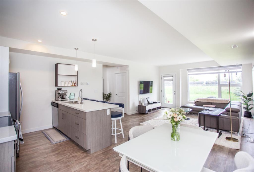 865 Rathgar, 2 Bedrooms Bedrooms, 10 Rooms Rooms,2 BathroomsBathrooms,Condominium,For Sale,Rathgar