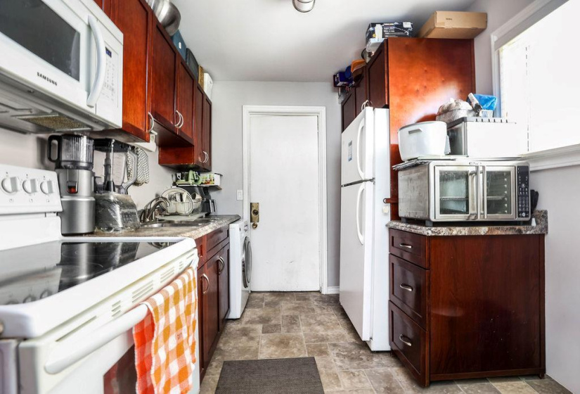 626 Chalmers, 2 Bedrooms Bedrooms, 6 Rooms Rooms,1 BathroomBathrooms,Residential,For Sale,Chalmers