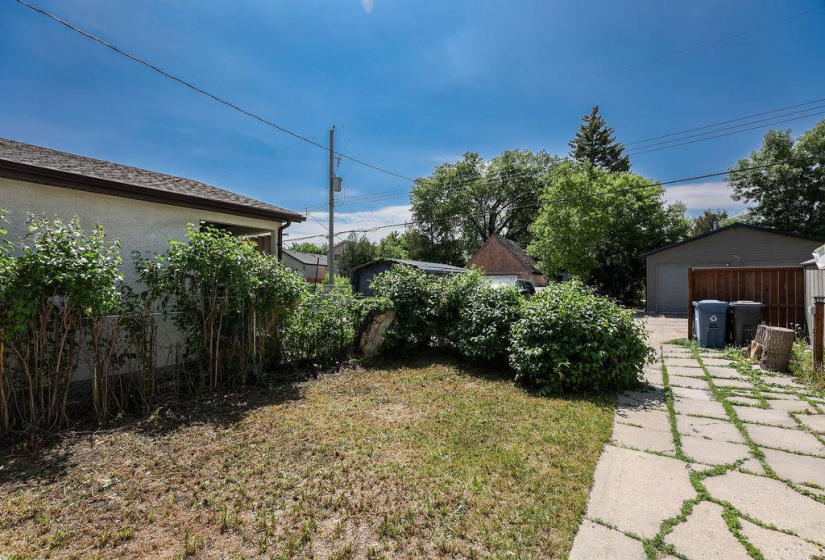 626 Chalmers, 2 Bedrooms Bedrooms, 6 Rooms Rooms,1 BathroomBathrooms,Residential,For Sale,Chalmers