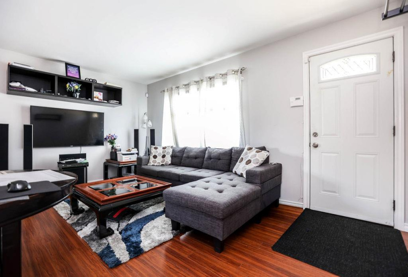 626 Chalmers, 2 Bedrooms Bedrooms, 6 Rooms Rooms,1 BathroomBathrooms,Residential,For Sale,Chalmers