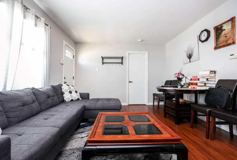 626 Chalmers, 2 Bedrooms Bedrooms, 6 Rooms Rooms,1 BathroomBathrooms,Residential,For Sale,Chalmers