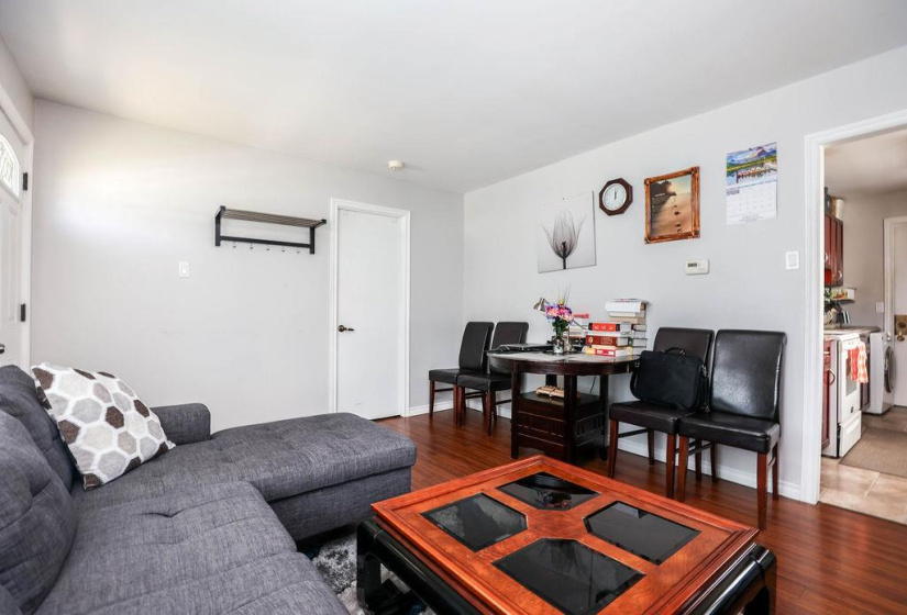 626 Chalmers, 2 Bedrooms Bedrooms, 6 Rooms Rooms,1 BathroomBathrooms,Residential,For Sale,Chalmers