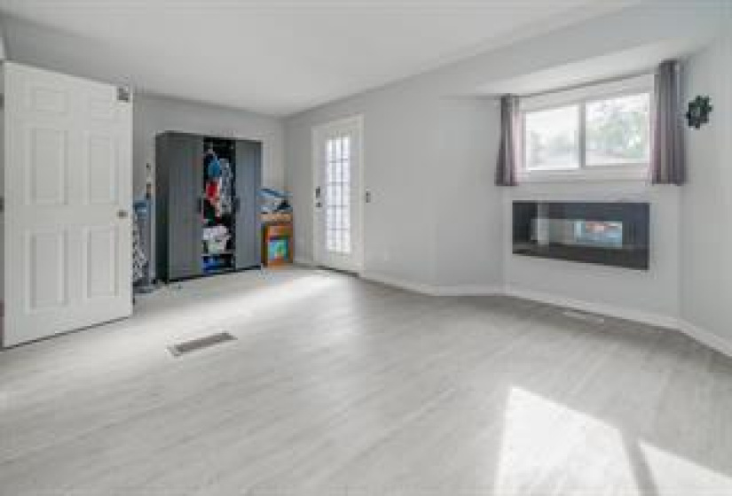 47 Laurent, 2 Bedrooms Bedrooms, 8 Rooms Rooms,2 BathroomsBathrooms,Residential,For Sale,Laurent