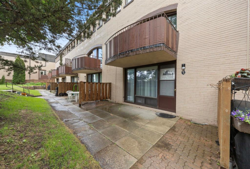 3467 Portage, 2 Bedrooms Bedrooms, 6 Rooms Rooms,1 BathroomBathrooms,Condominium,For Sale,Portage
