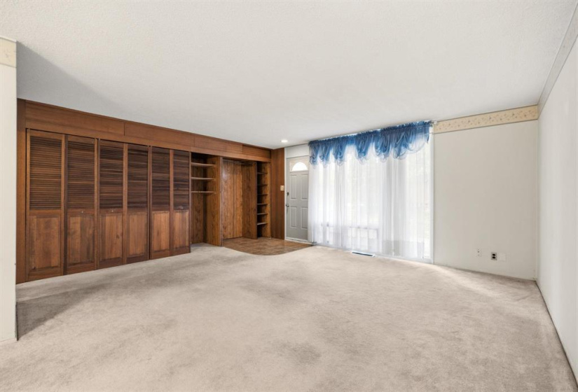 3467 Portage, 2 Bedrooms Bedrooms, 6 Rooms Rooms,1 BathroomBathrooms,Condominium,For Sale,Portage