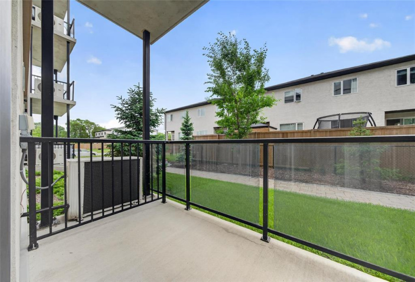 50 Philip Lee, 2 Bedrooms Bedrooms, 5 Rooms Rooms,1 BathroomBathrooms,Condominium,For Sale,Philip Lee