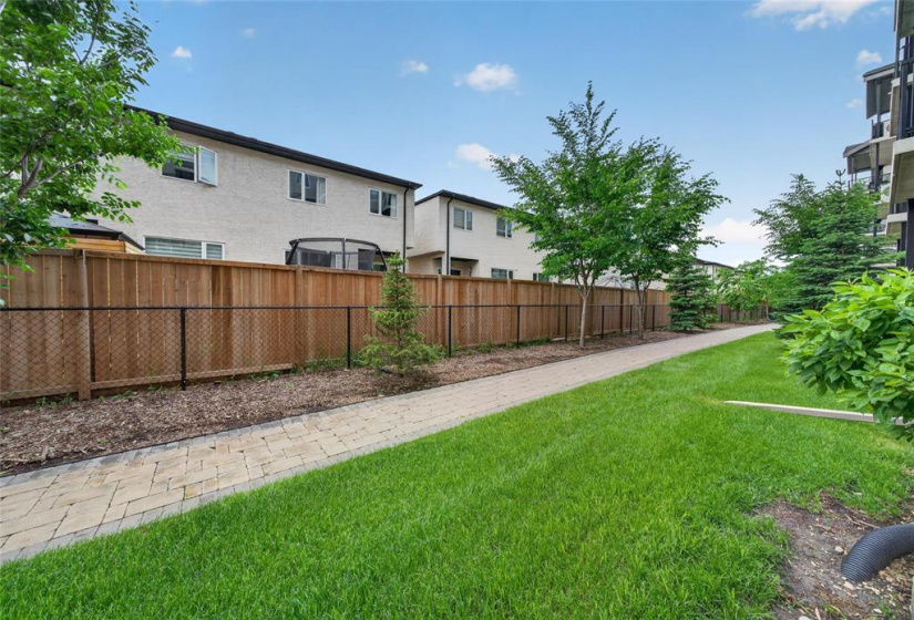 50 Philip Lee, 2 Bedrooms Bedrooms, 5 Rooms Rooms,1 BathroomBathrooms,Condominium,For Sale,Philip Lee