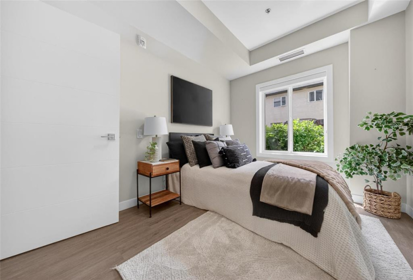 2nd bedroom