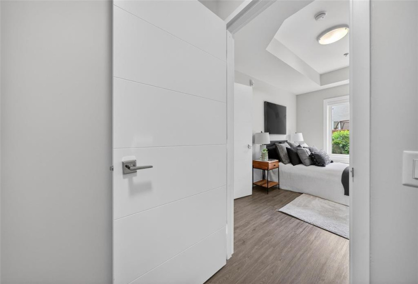 50 Philip Lee, 2 Bedrooms Bedrooms, 5 Rooms Rooms,1 BathroomBathrooms,Condominium,For Sale,Philip Lee